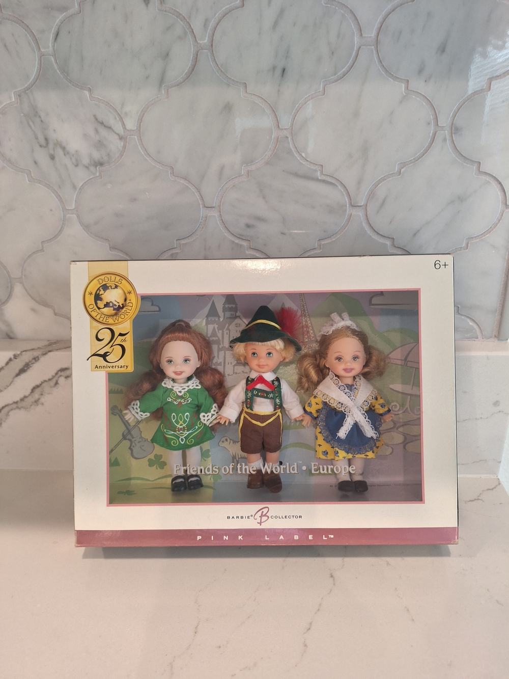 Barbie- Friends Of The World Minis